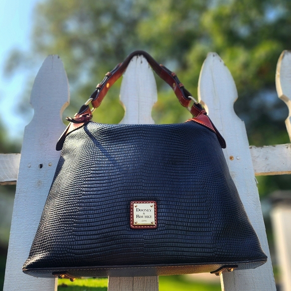 Dooney & Bourke Embossed Lizard Hobo Bag in Luxe Black w/ Dustbag EUC - Picture 1 of 8